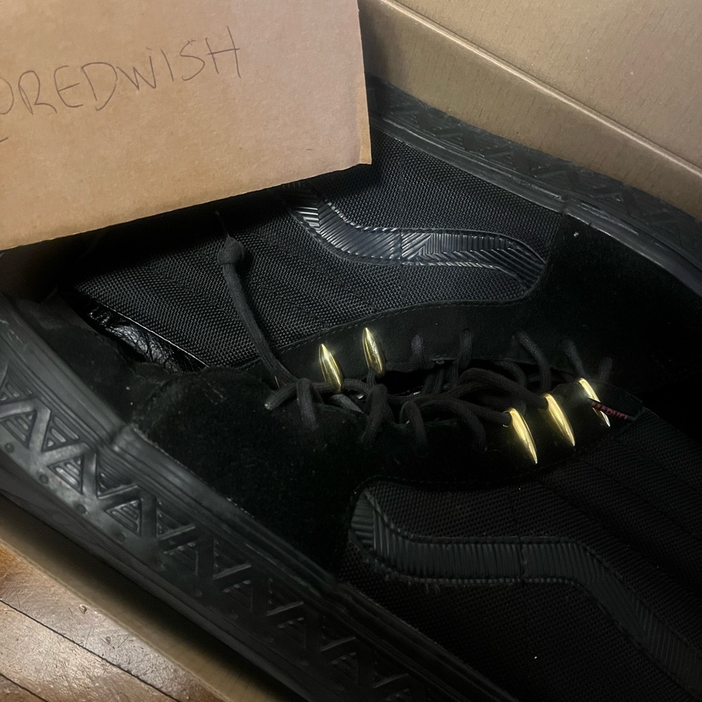 MEN'S VANS SALE, SIZE 13 BLACK PANTHER VANS + FREE CDG SHIRT, SALE